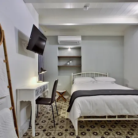 Chateau La Vallette - St. Elmo Suite-2